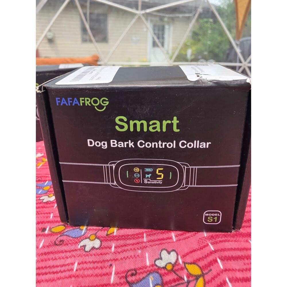 Smart Dog Bark Control Collar / black / small to medium dogs